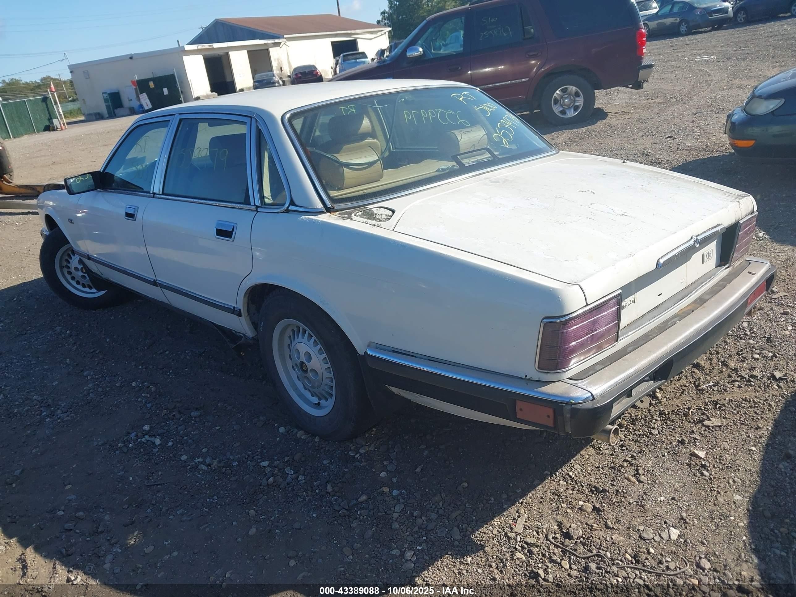 1991 Jaguar Xj6 Sovereign White vin: SAJHY1748MC648668