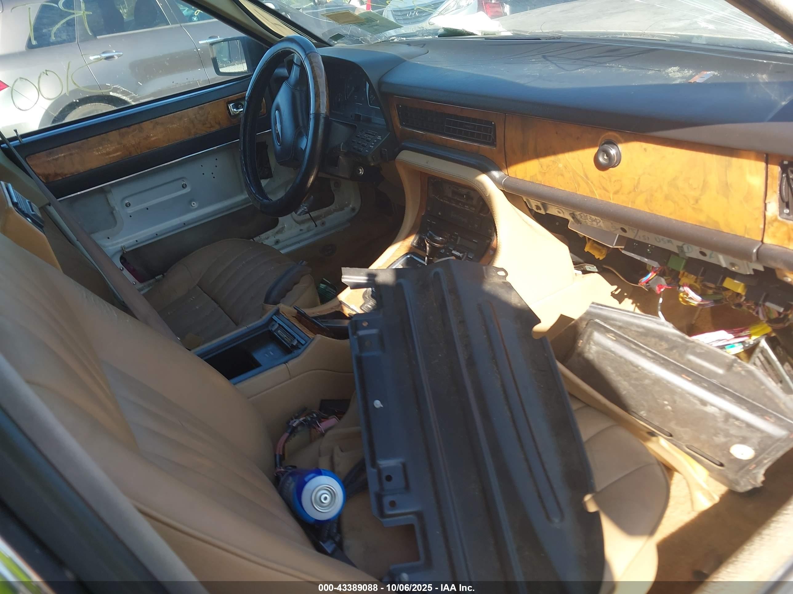 1991 Jaguar Xj6 Sovereign White vin: SAJHY1748MC648668