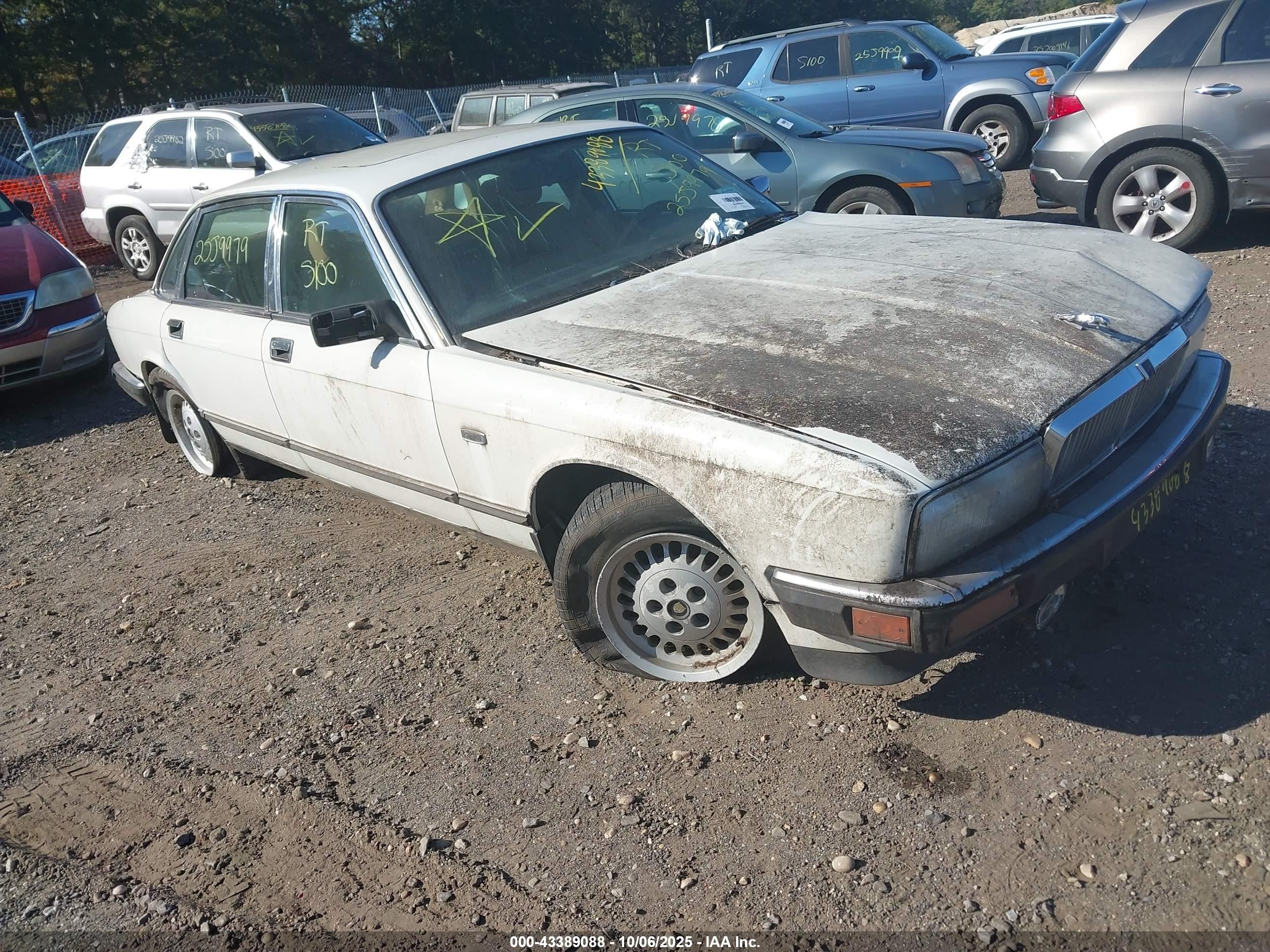 1991 Jaguar Xj6 Sovereign White vin: SAJHY1748MC648668