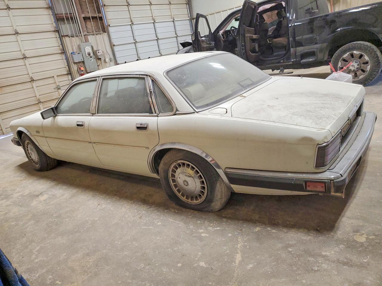 1991 Jaguar Xj6 Sovereign White vin: SAJHY1749MC636576