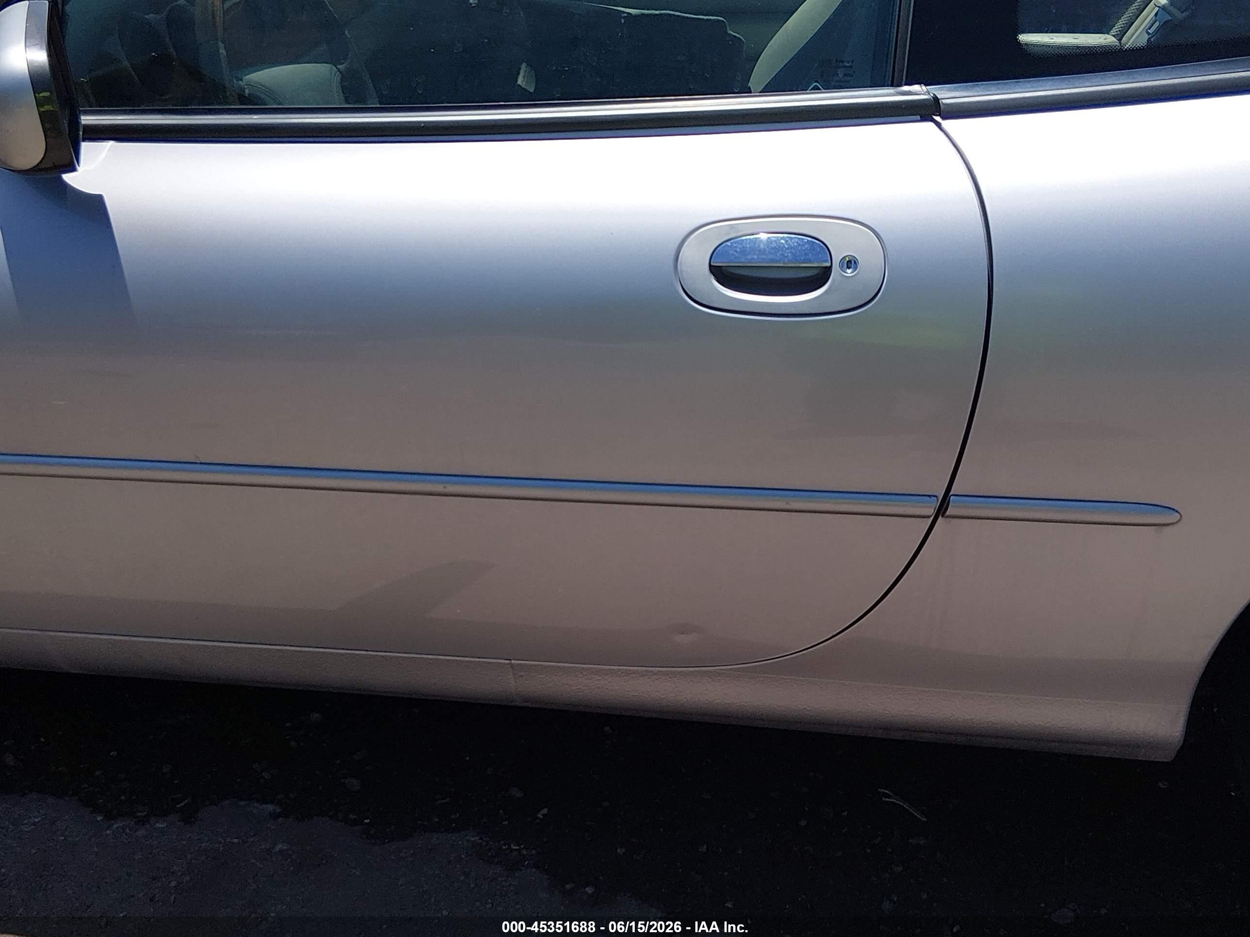 2000 Jaguar Xk8   Silver vin: SAJJA41C3YNA05777