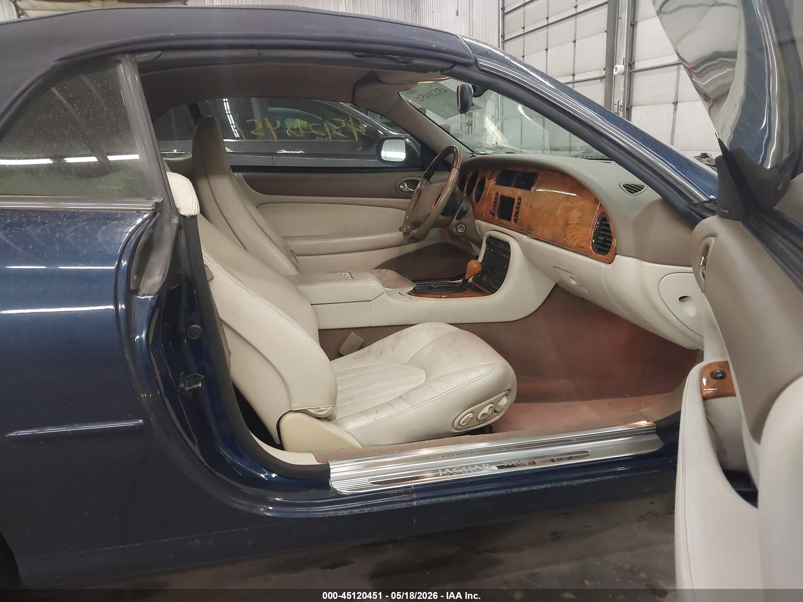 2000 Jaguar Xk8   Blue vin: SAJJA42C0YNA02804