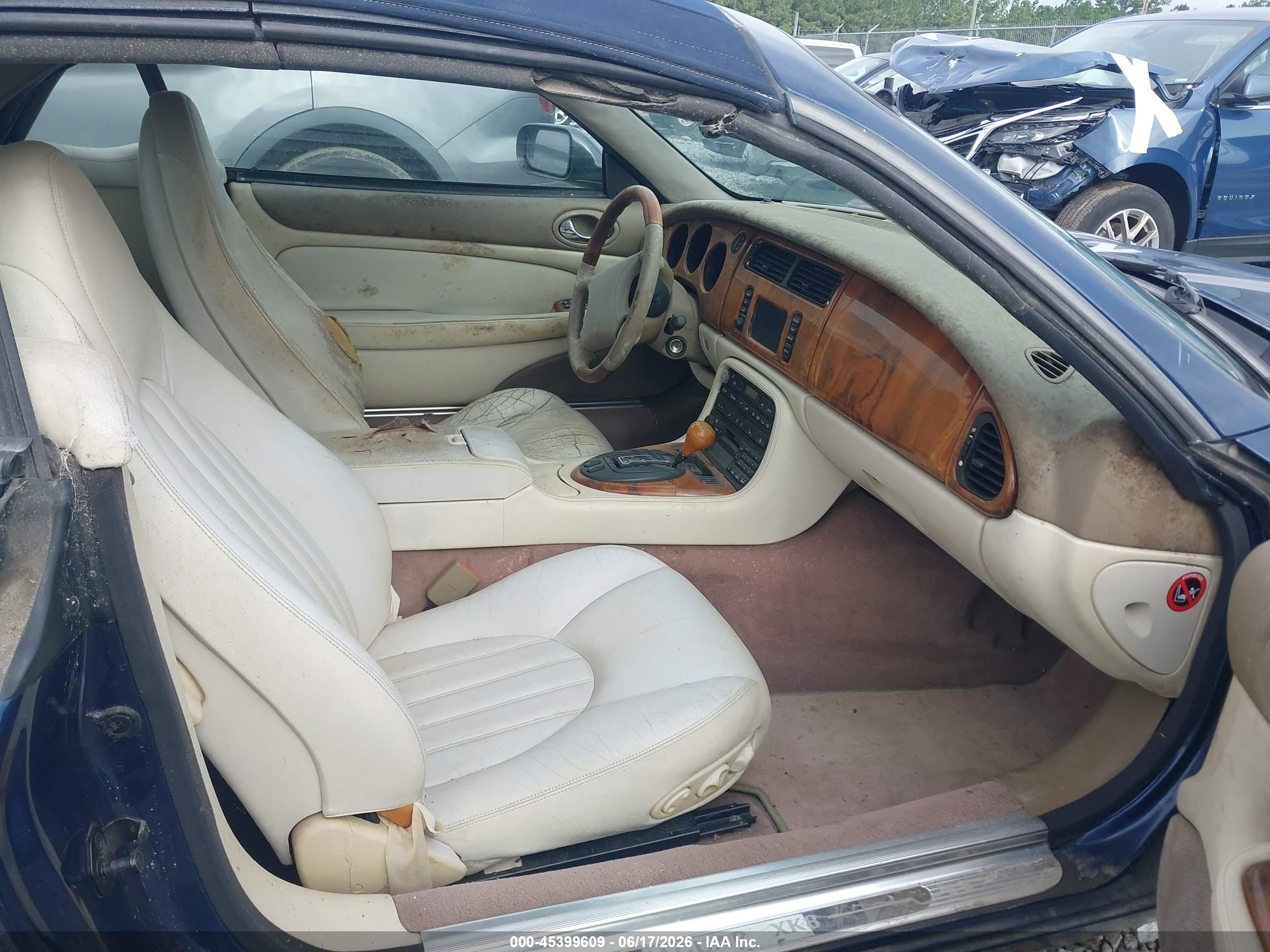 2000 Jaguar Xk8   Dark Blue vin: SAJJA42C0YNA06030