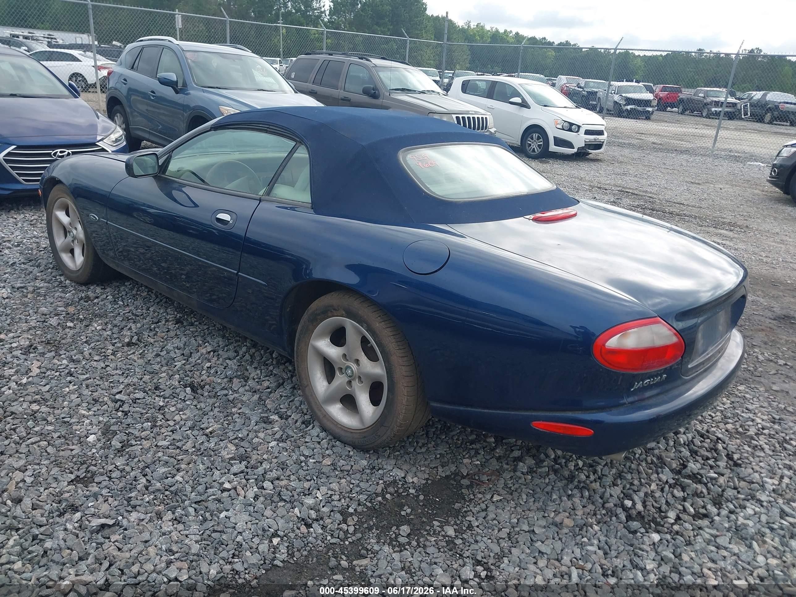 2000 Jaguar Xk8   Dark Blue vin: SAJJA42C0YNA06030