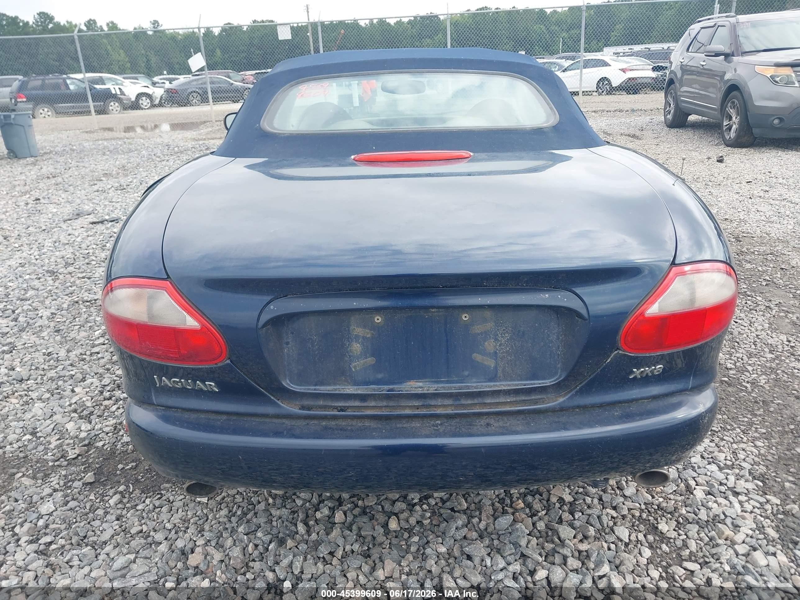 2000 Jaguar Xk8   Dark Blue vin: SAJJA42C0YNA06030