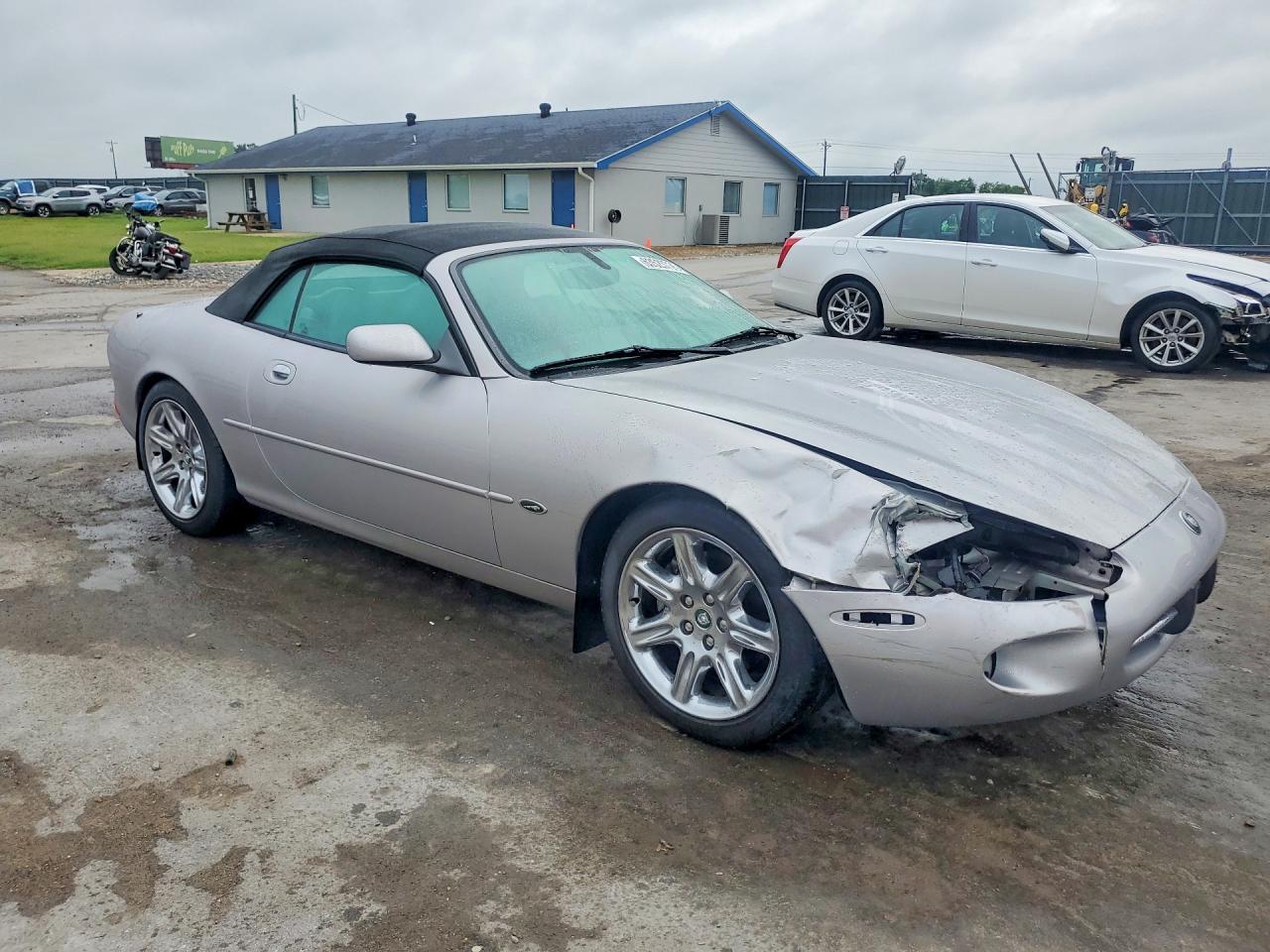 2000 Jaguar Xk8 Silver vin: SAJJA42C2YNA07888