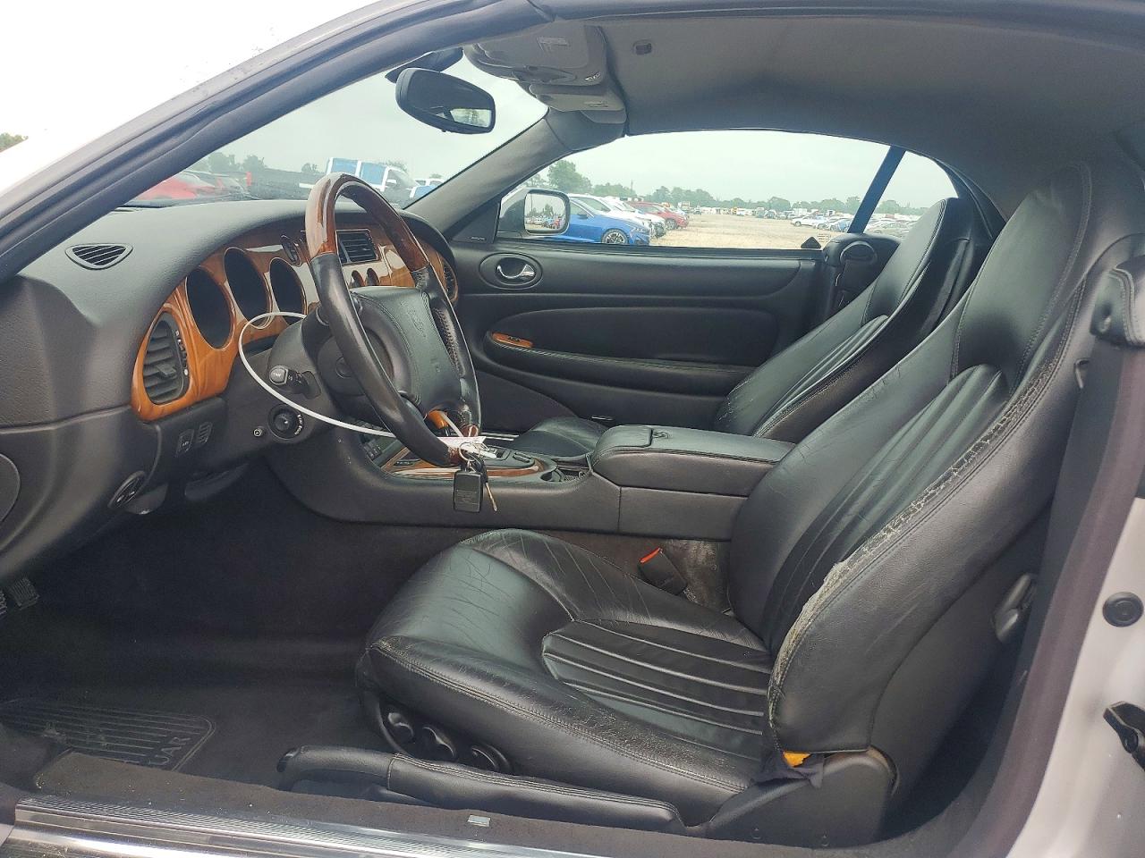 2000 Jaguar Xk8 Silver vin: SAJJA42C2YNA07888