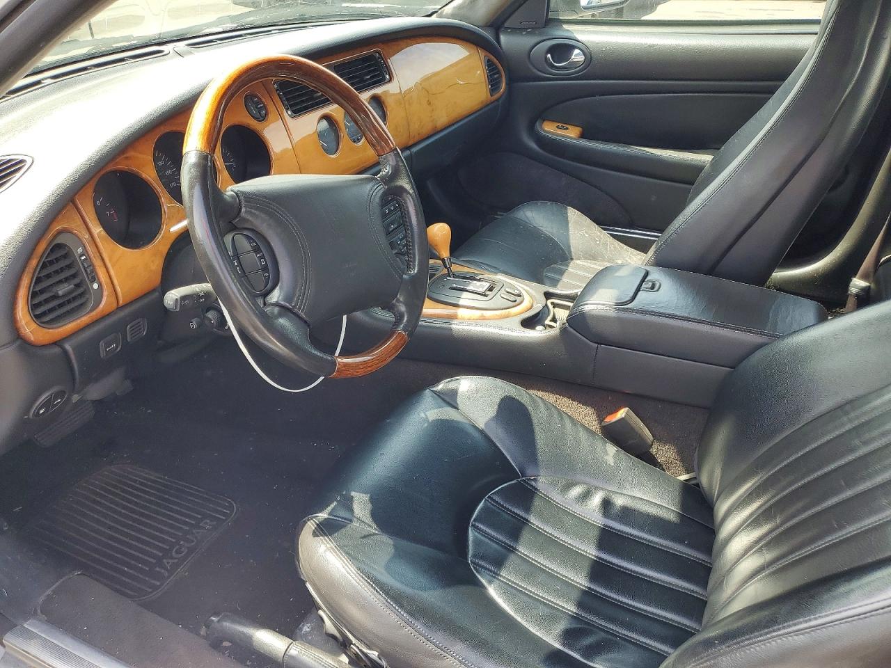 2000 Jaguar Xk8 Silver vin: SAJJA42C4YNA05219