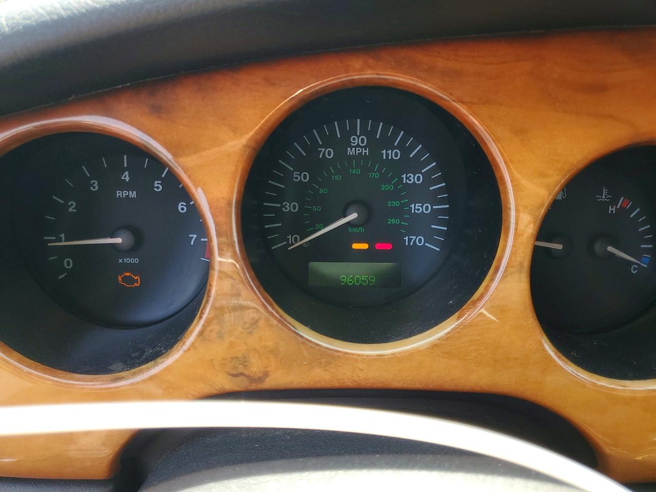 2000 Jaguar Xk8 Silver vin: SAJJA42C4YNA05219