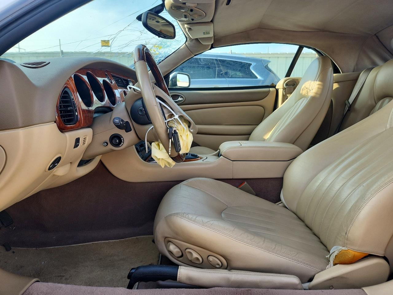 2000 Jaguar Xk8 White vin: SAJJA42C5YNA07934