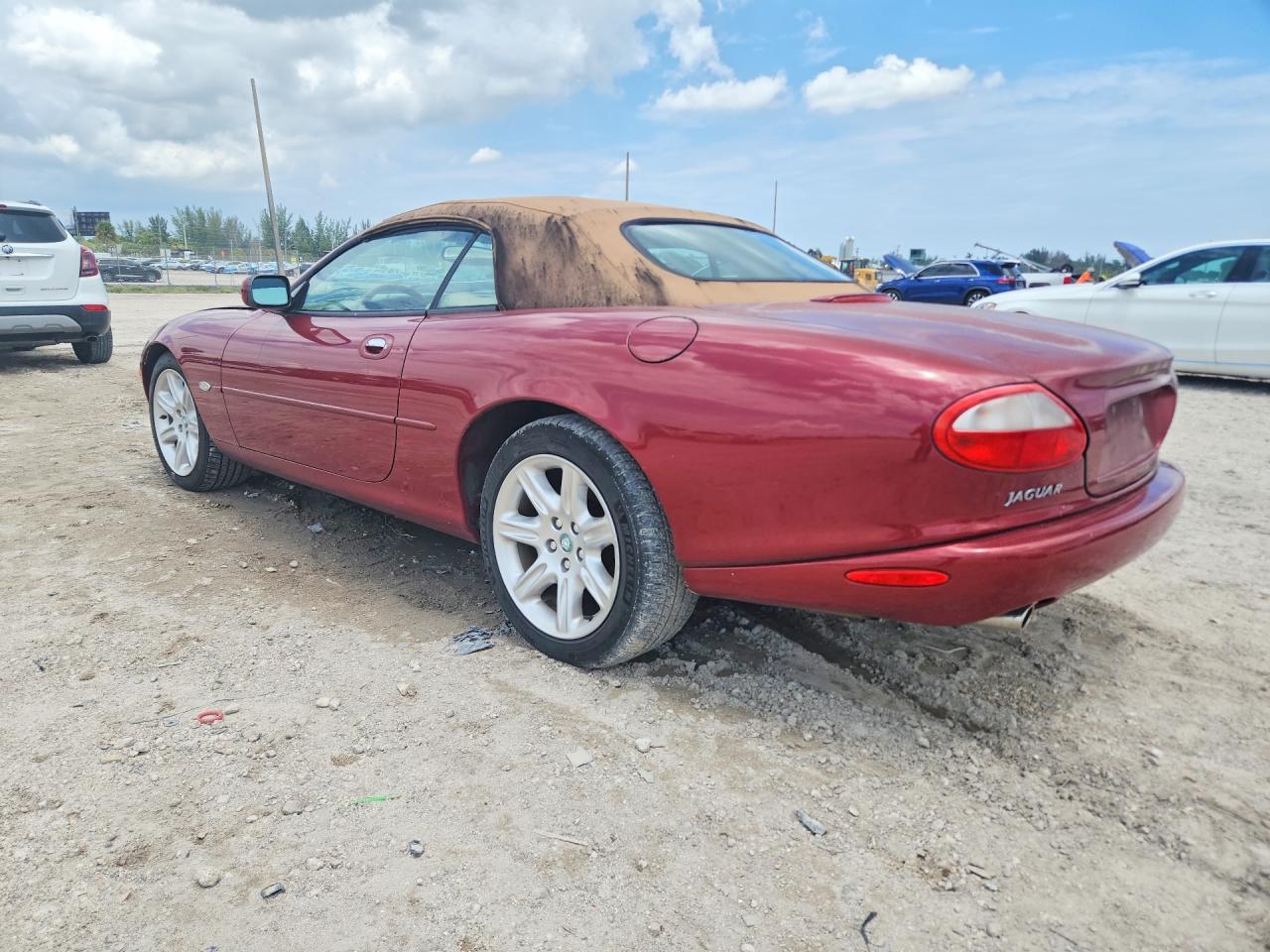 2000 Jaguar Xk8 Burgundy vin: SAJJA42C6YNA01804