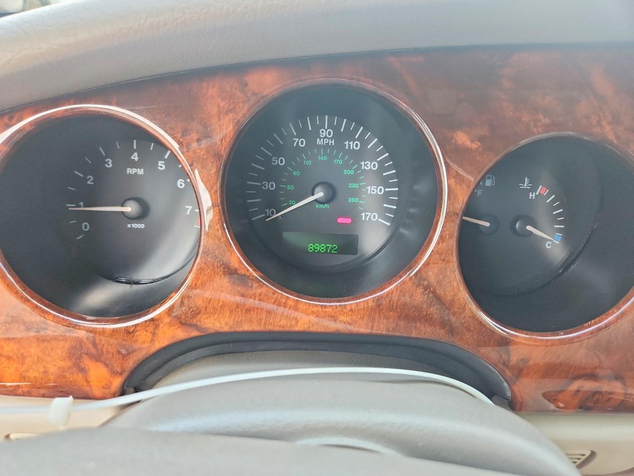 2000 Jaguar Xk8 Silver vin: SAJJA42C7YNA07854