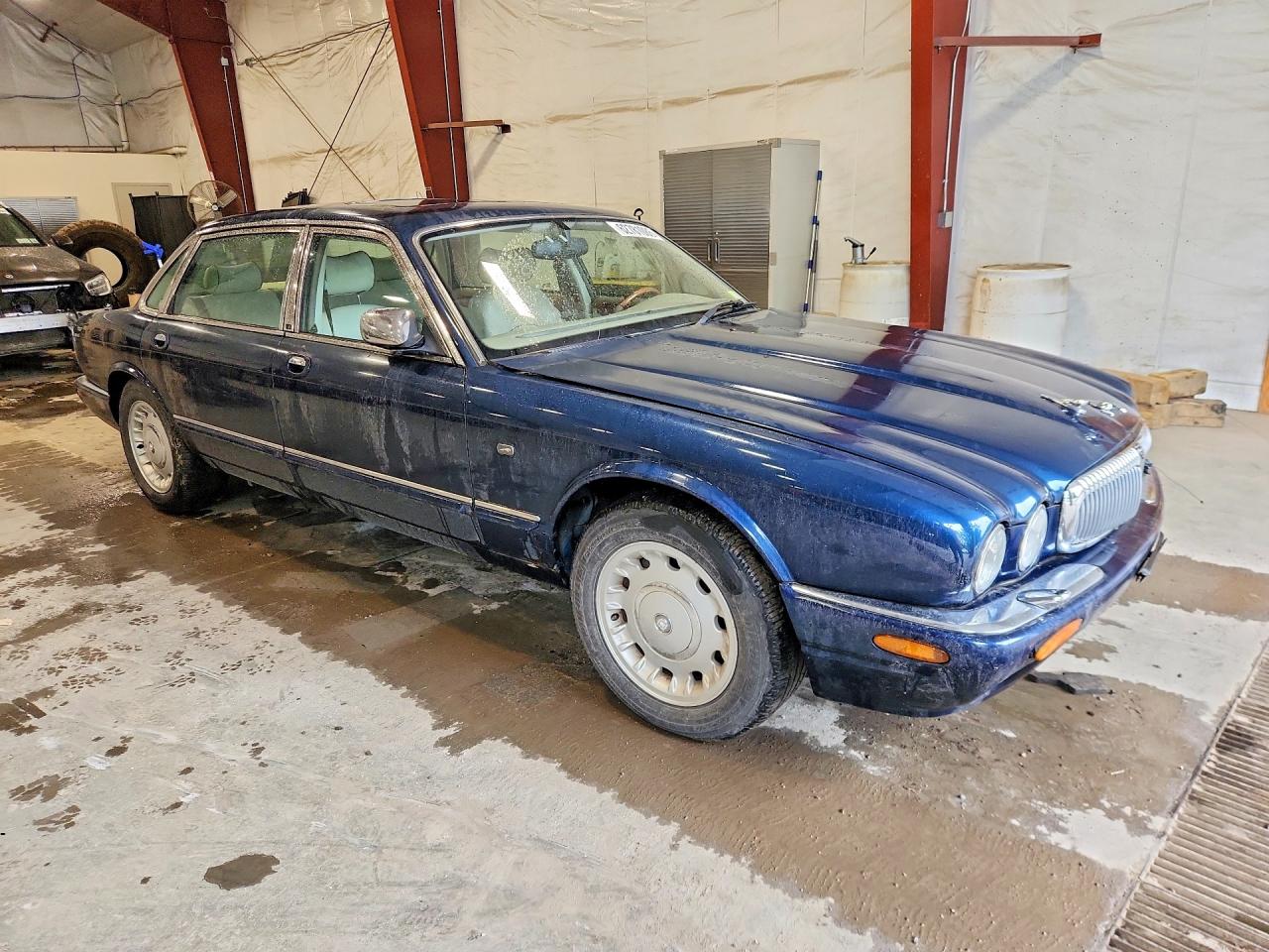 1998 Jaguar Vandenplas Blue vin: SAJKN6246WC853007