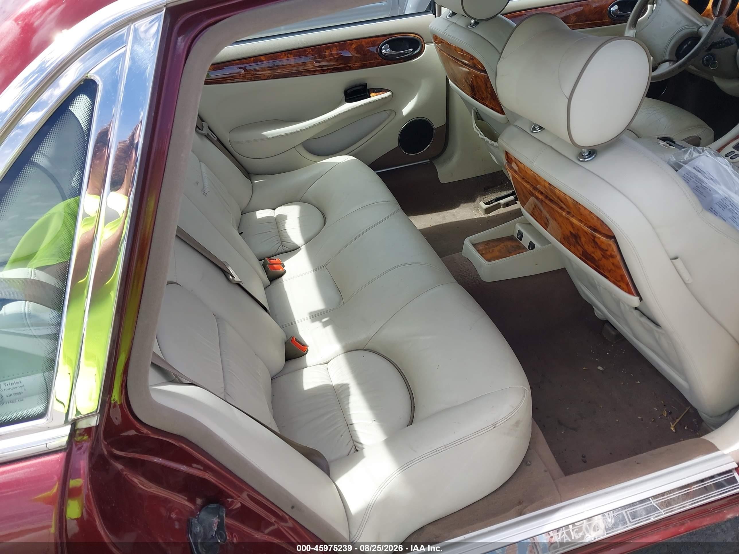 1999 Jaguar Xj8 Vanden Plas Burgundy vin: SAJKX6042XC863516