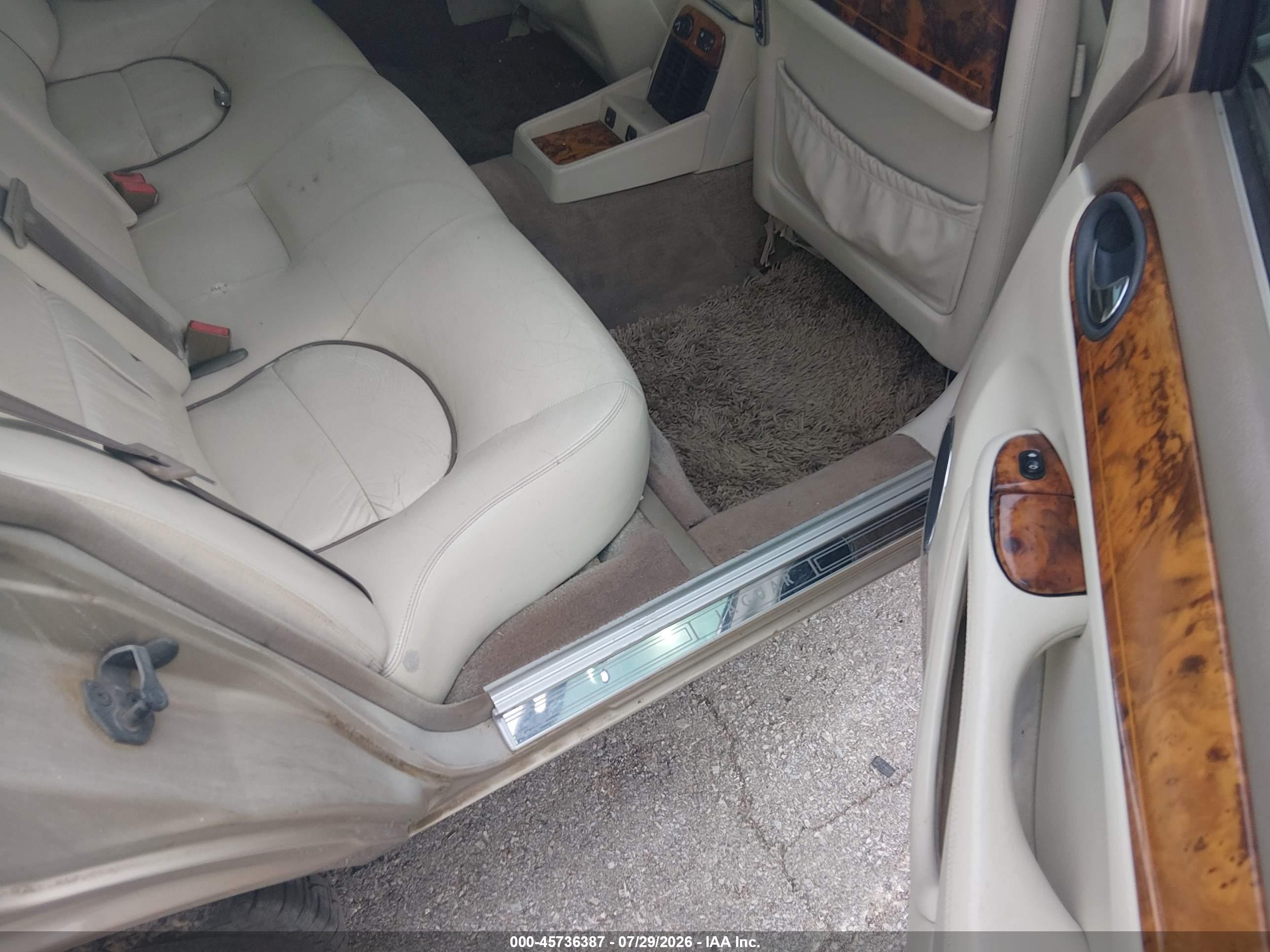 1998 Jaguar Xj8 Vanden Plas Золотой vin: SAJKX6244WC837950