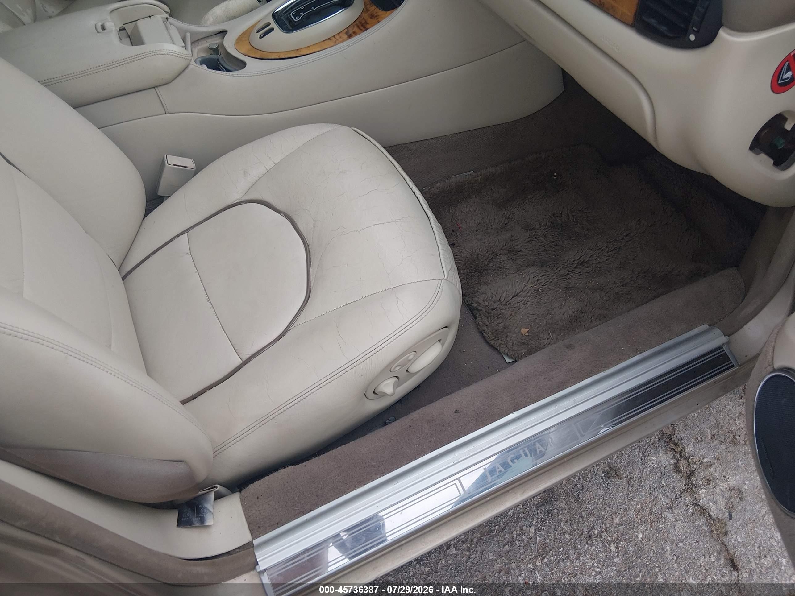 1998 Jaguar Xj8 Vanden Plas Золотой vin: SAJKX6244WC837950