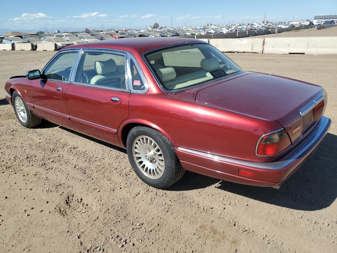 1996 Jaguar Vandenplas Red vin: SAJKX6245TC783604