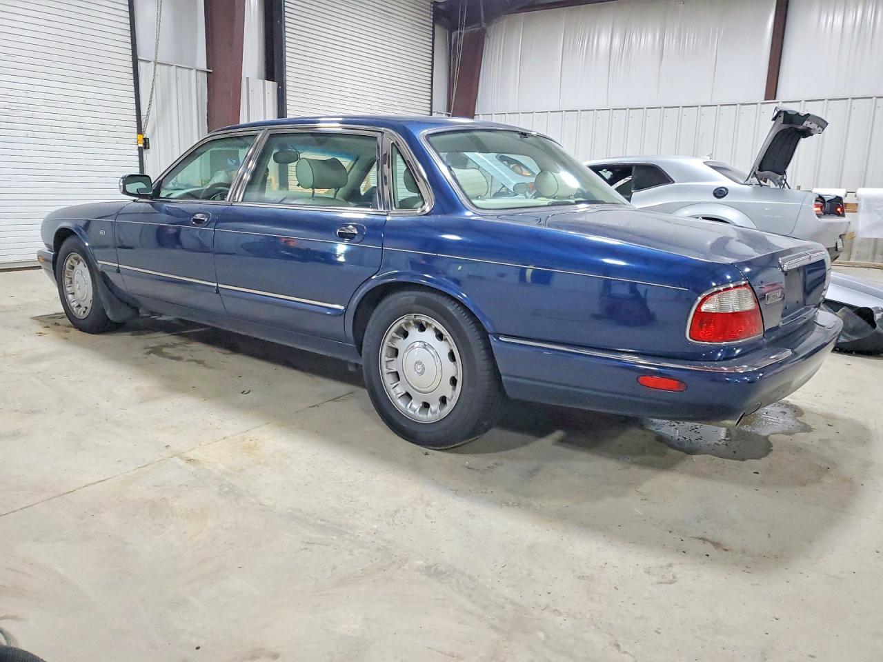 1998 Jaguar Vandenplas Blue vin: SAJKX624XWC821039