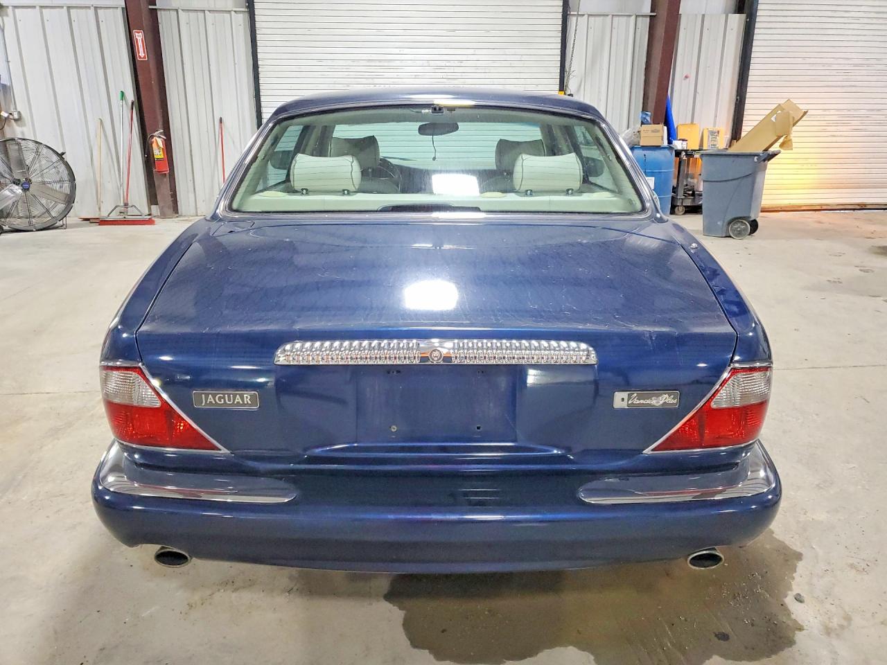 1998 Jaguar Vandenplas Blue vin: SAJKX624XWC821039