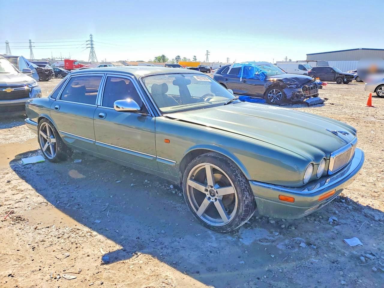 1996 Jaguar Vandenplas Зеленый vin: SAJKX6742TC769765