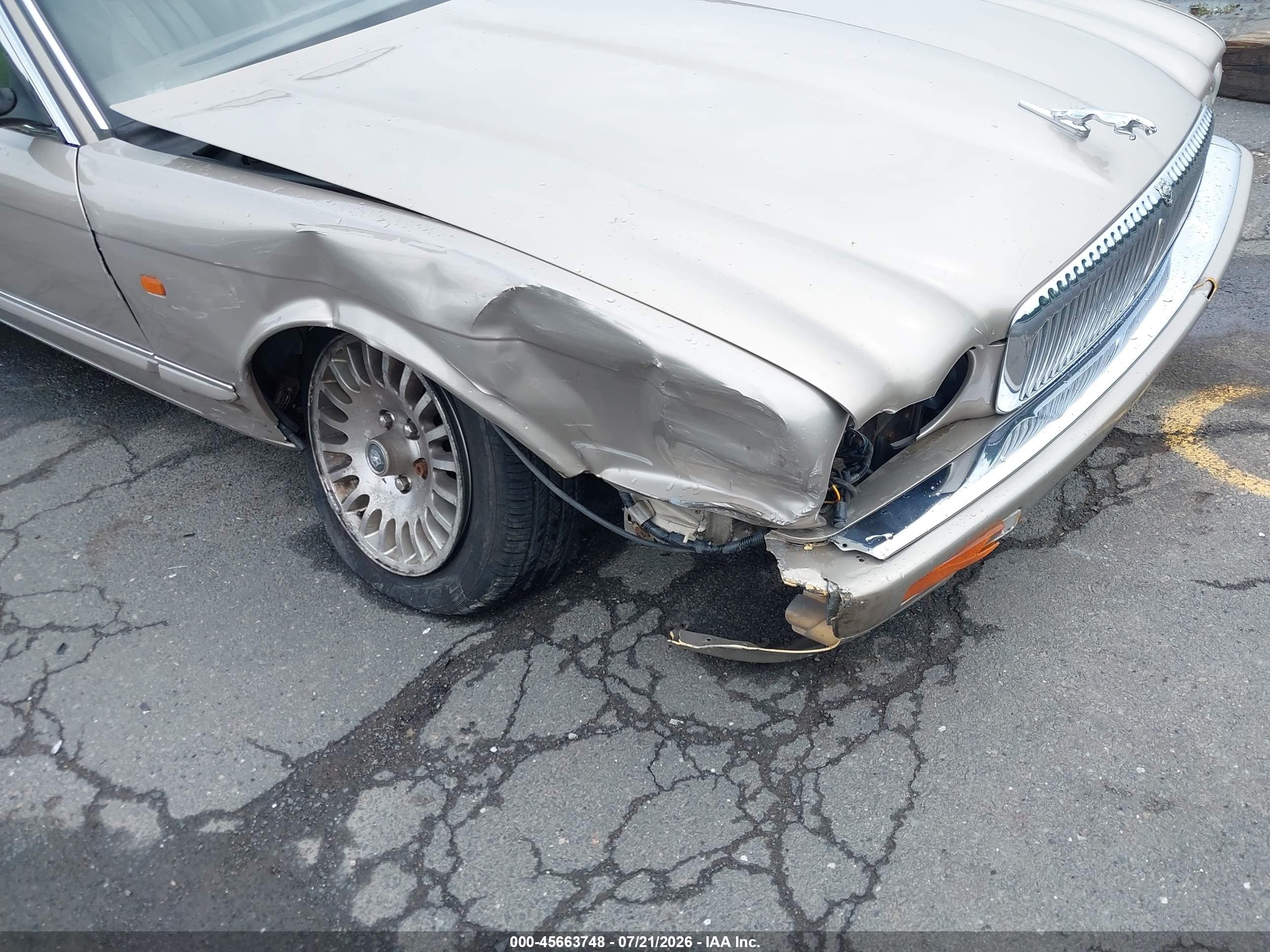 1996 Jaguar Vandenplas   Золотой vin: SAJKX6744TC771730