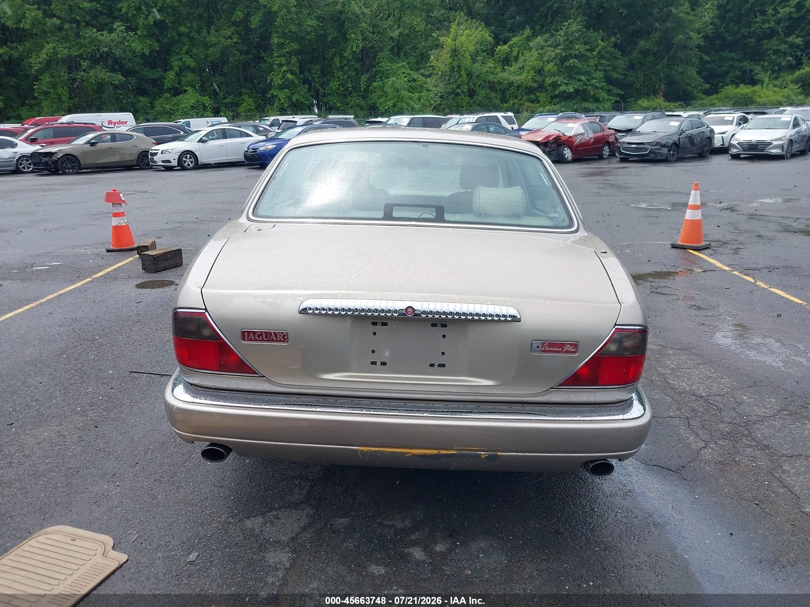 1996 Jaguar Vandenplas   Золотой vin: SAJKX6744TC771730