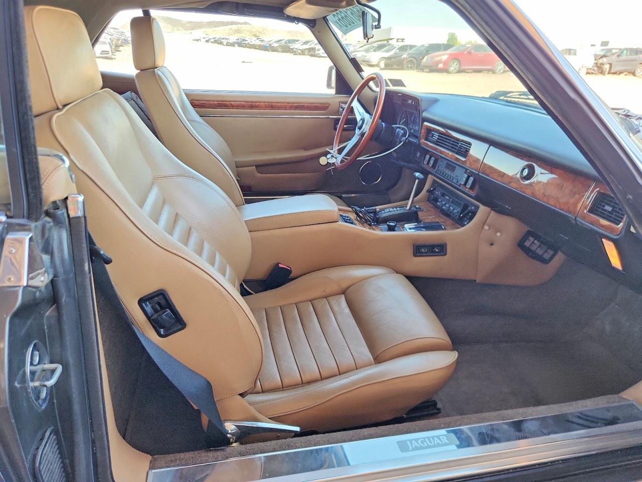 1989 Jaguar Xjs Gray vin: SAJNV4843KC157515