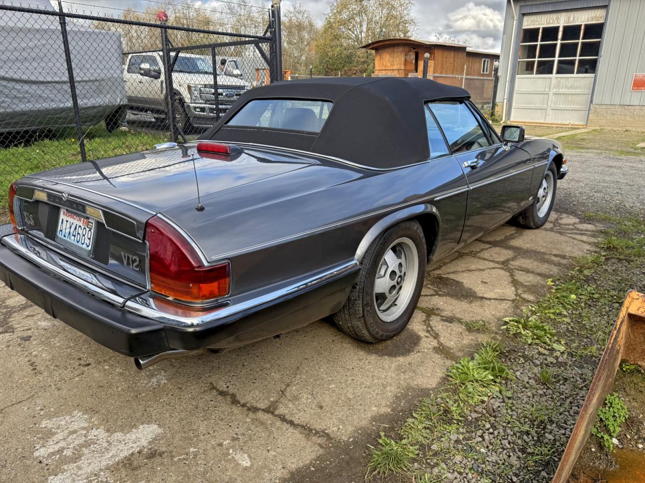 1988 Jaguar Xjs Gray vin: SAJNV5842JC146963