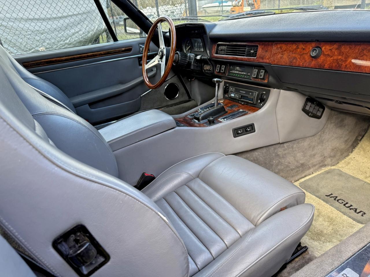 1988 Jaguar Xjs Gray vin: SAJNV5842JC146963