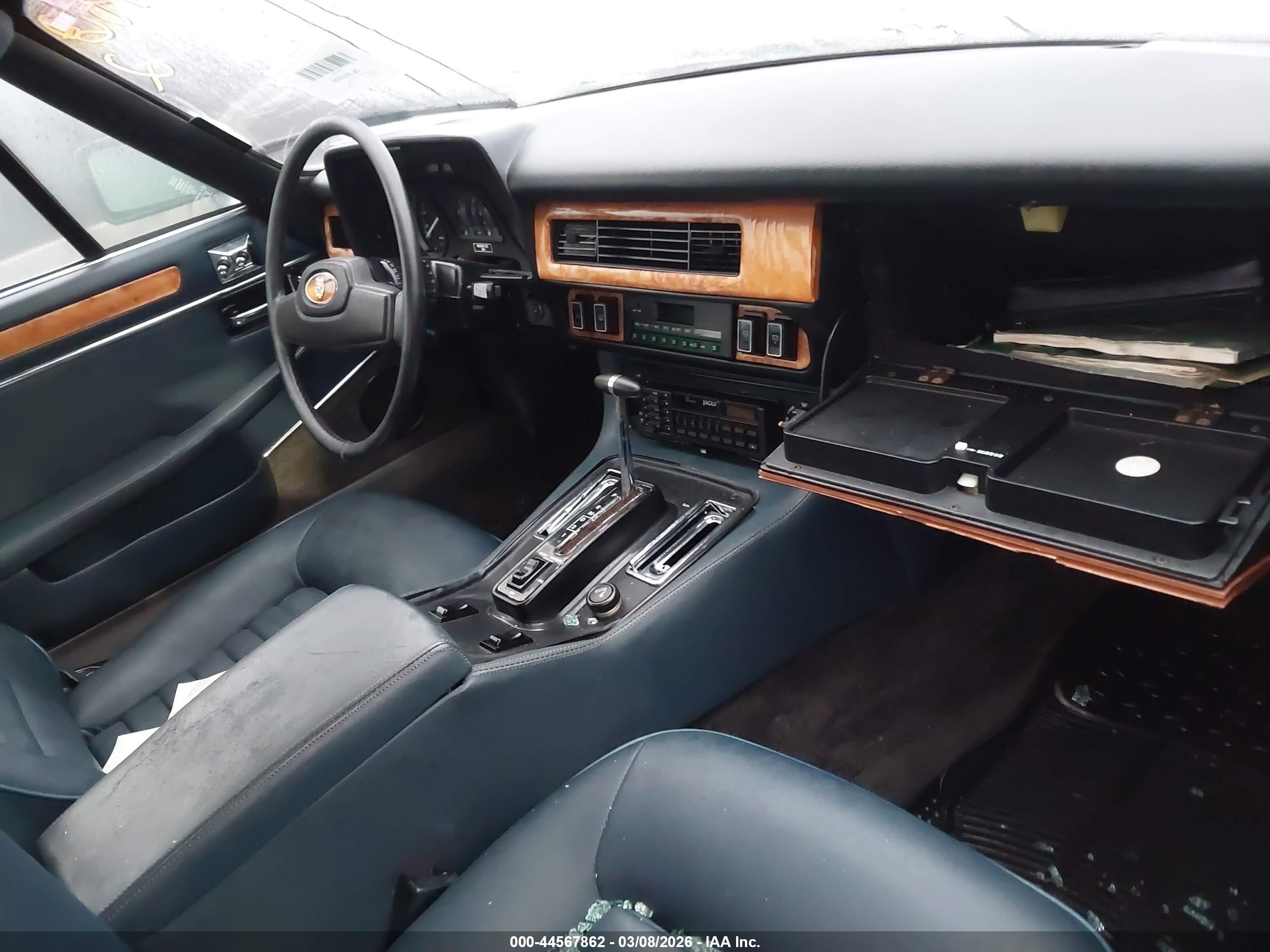 1985 Jaguar Xjs   Silver vin: SAJNV5844FC118055