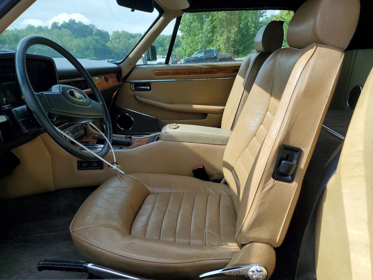 1988 Jaguar Xjs Red vin: SAJNV5845JC146570