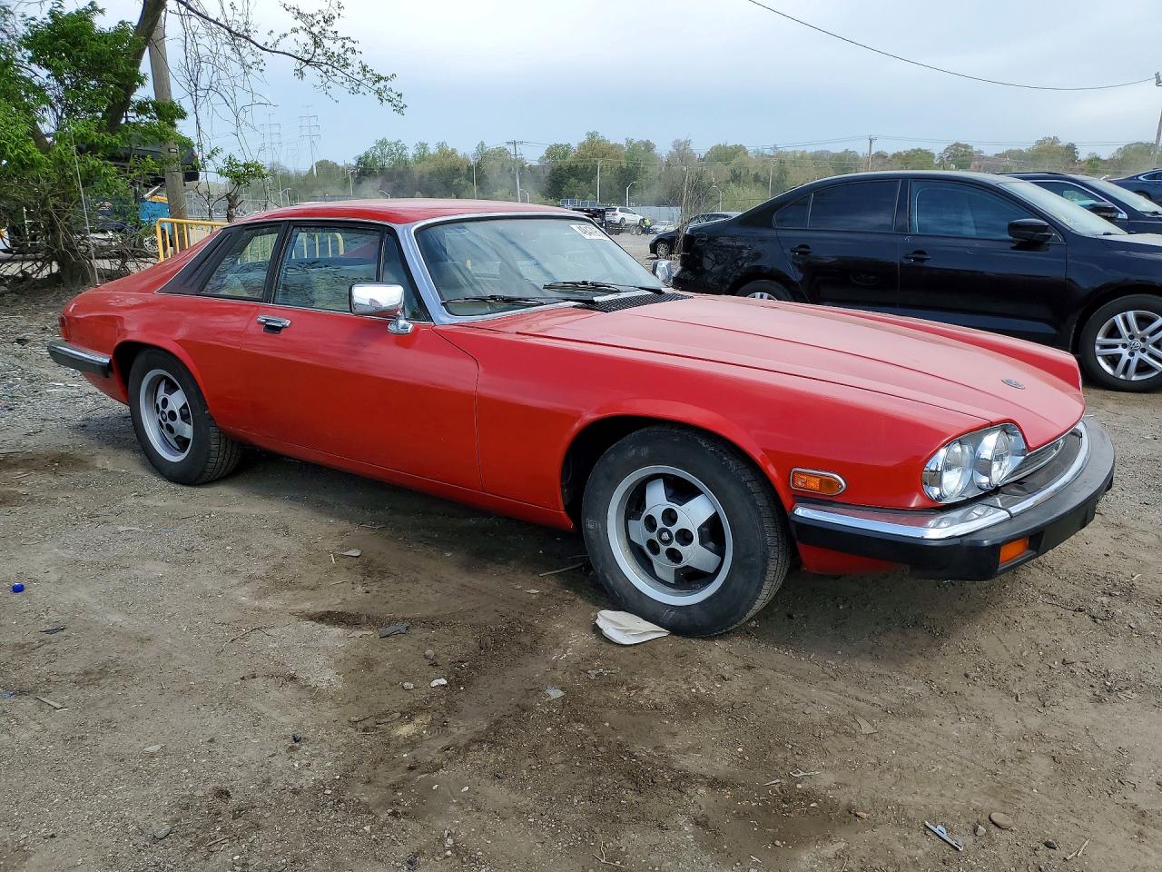 1983 Jaguar Xjs Red vin: SAJNV5847DC111288