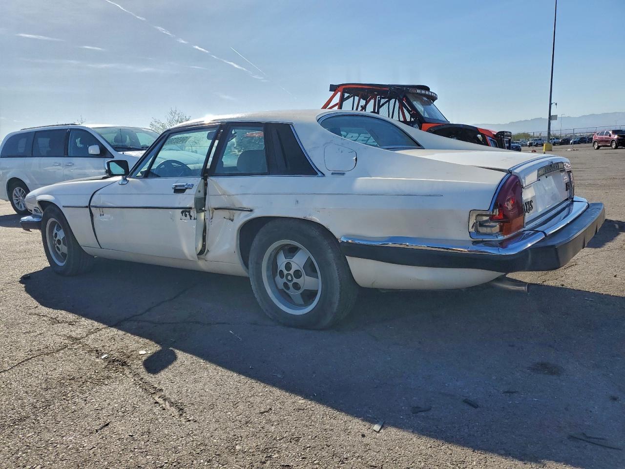 1983 Jaguar Xjs Белый vin: SAJNV584XDC110801