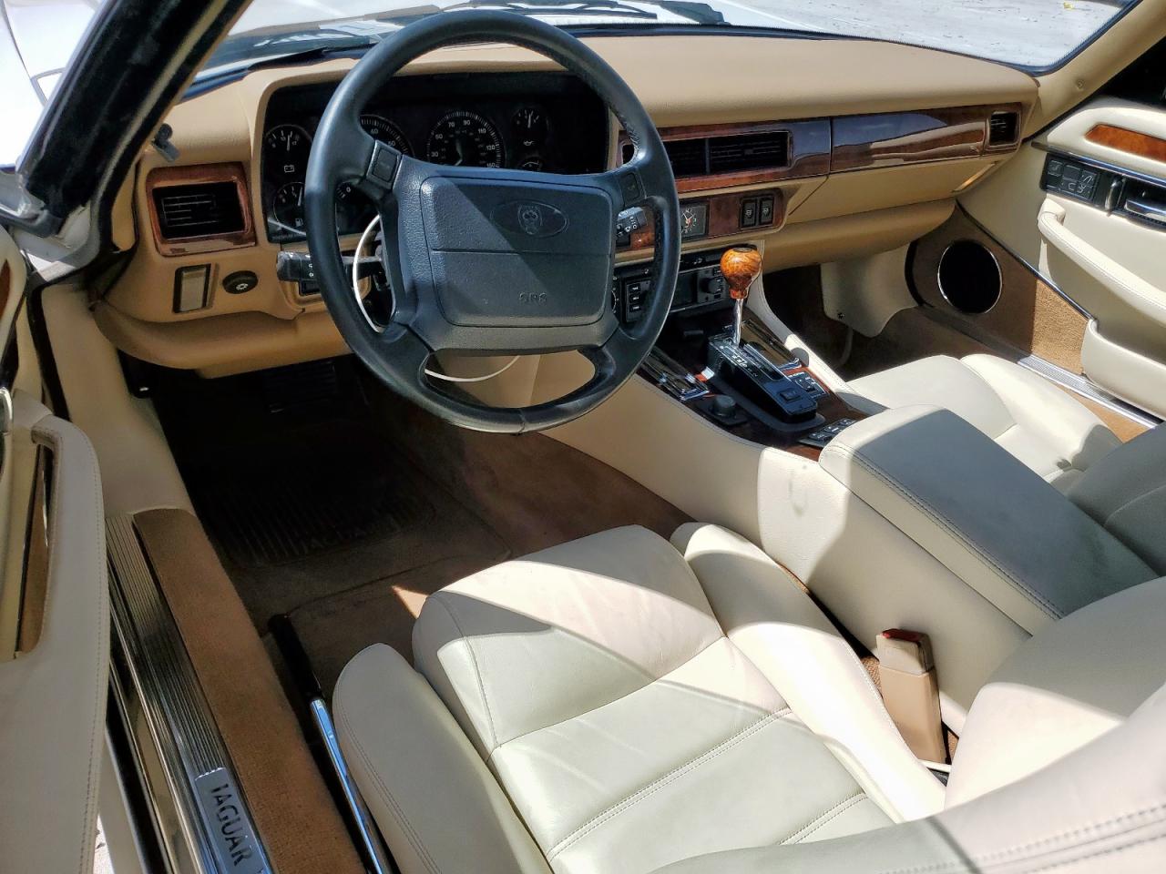 1995 Jaguar Xjs 2+2 White vin: SAJNX2743SC197920