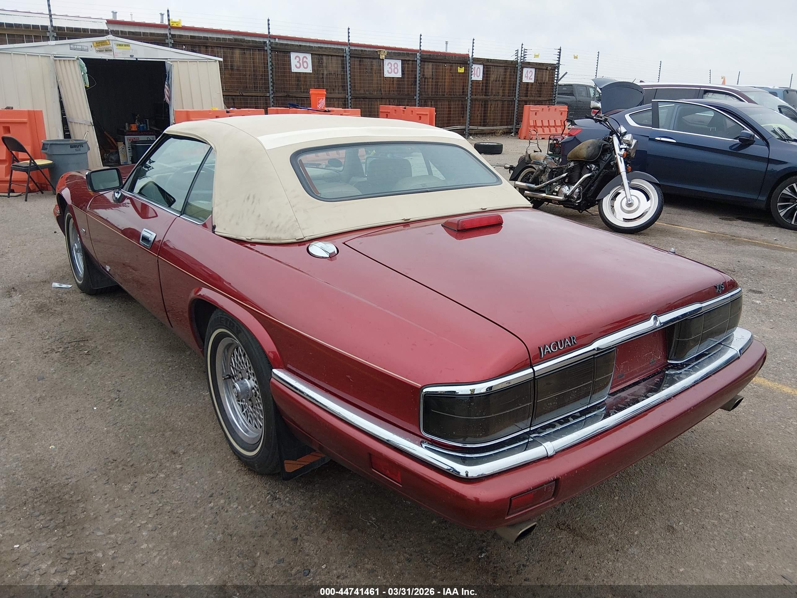 1994 Jaguar Xjs 2+2 Red vin: SAJNX2745RC191109
