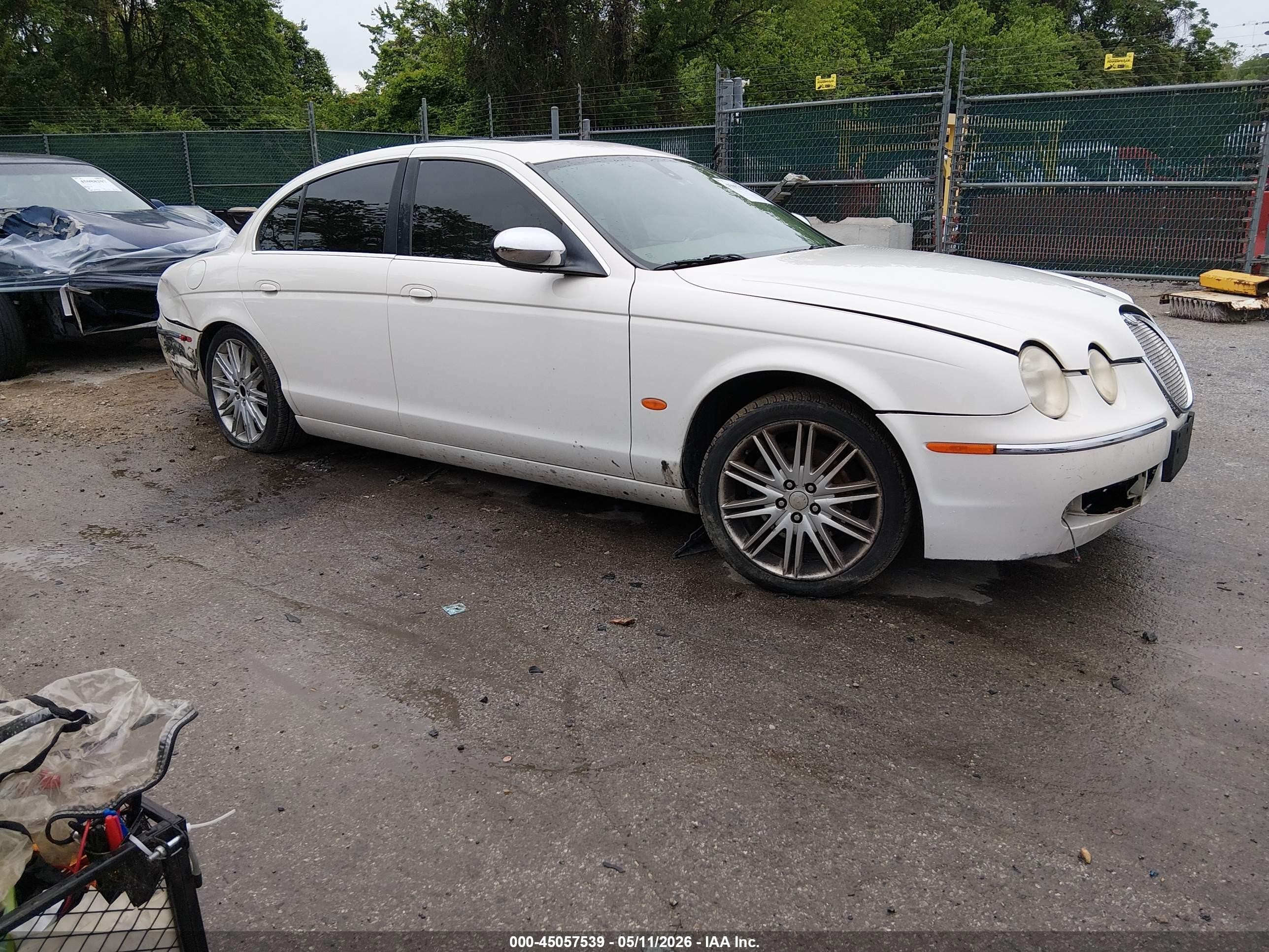 2008 Jaguar S-type 3.0 V6 White vin: SAJWA01A08FN84344
