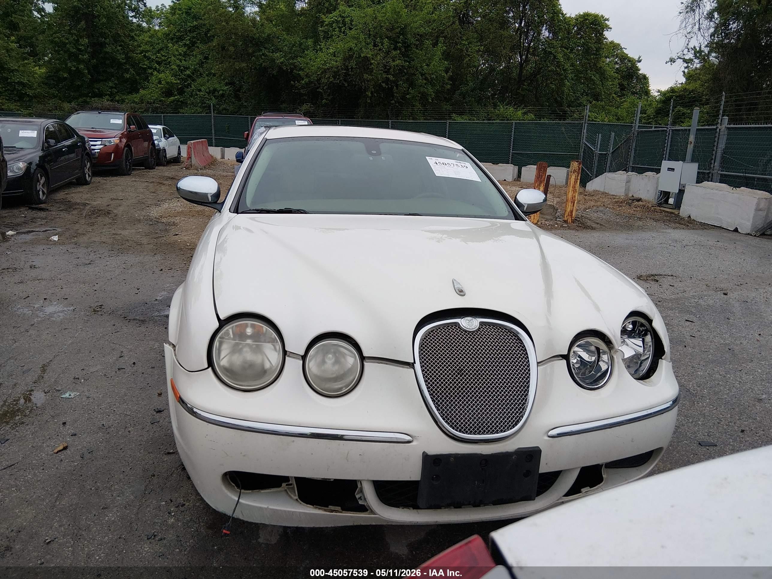 2008 Jaguar S-type 3.0 V6 White vin: SAJWA01A08FN84344