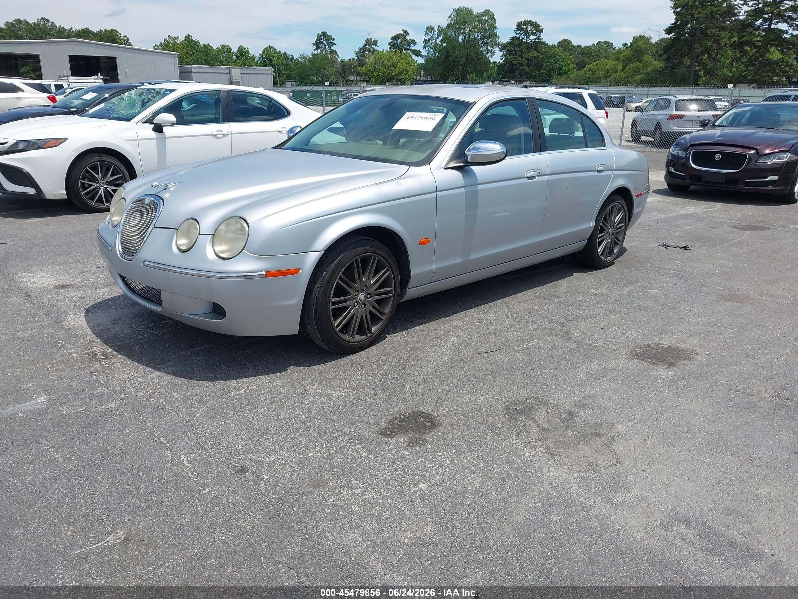 2008 Jaguar S-type 3.0 V6 Silver vin: SAJWA01A08FN89088