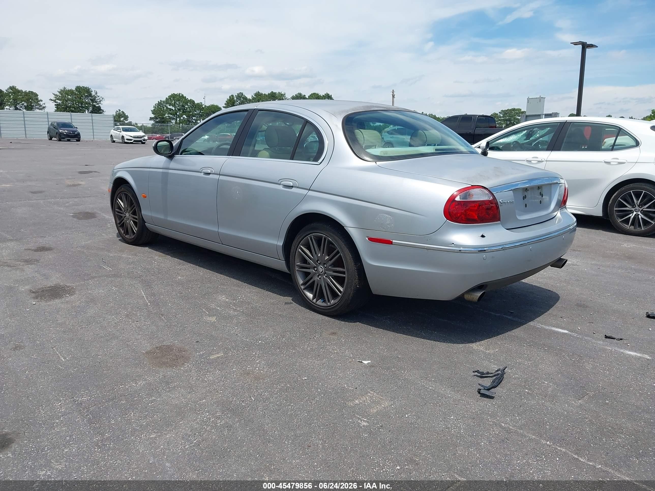 2008 Jaguar S-type 3.0 V6 Silver vin: SAJWA01A08FN89088