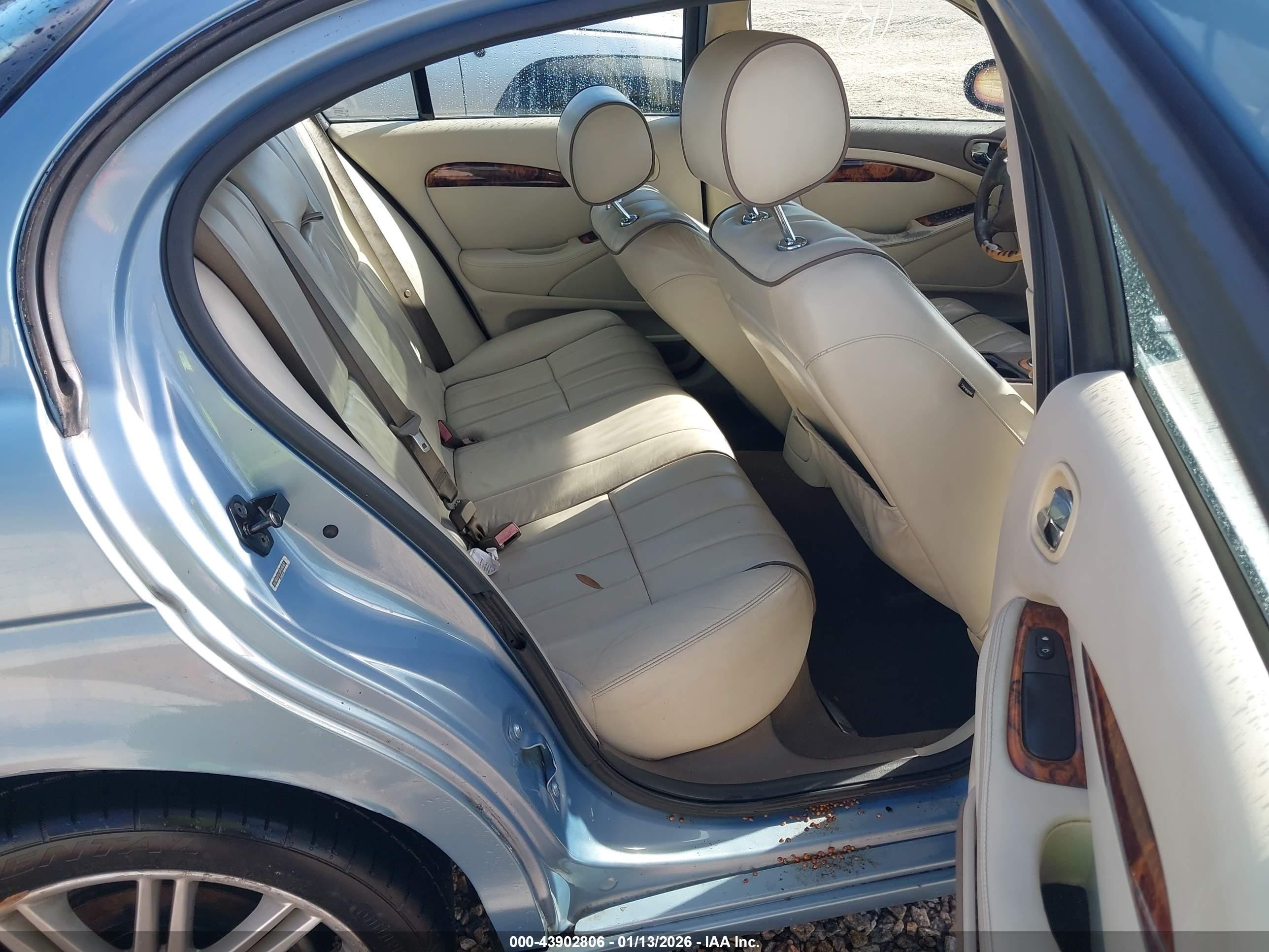 2008 Jaguar S-type 3.0 V6 Blue vin: SAJWA01A18FN86362