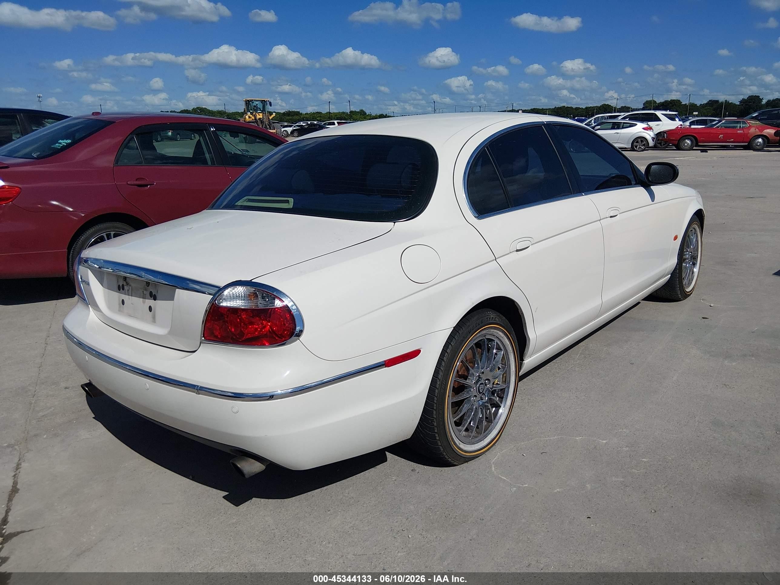 2007 Jaguar S-type 3.0 V6 Cream vin: SAJWA01A27FN78642