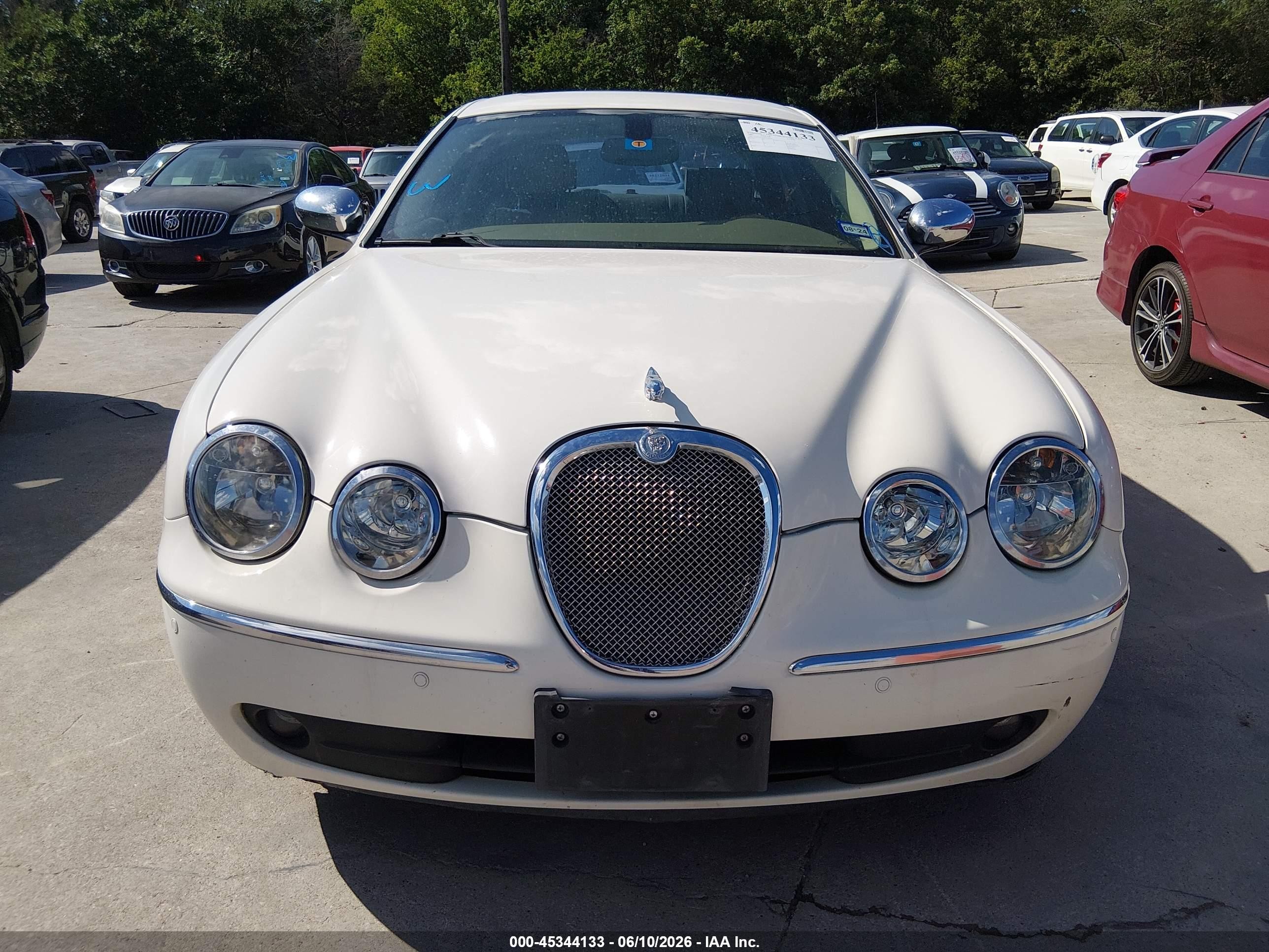 2007 Jaguar S-type 3.0 V6 Cream vin: SAJWA01A27FN78642