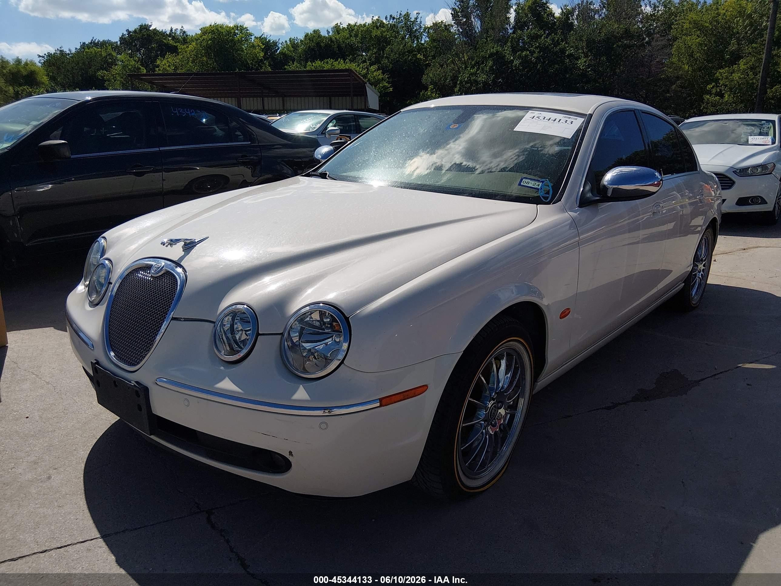2007 Jaguar S-type 3.0 V6 Cream vin: SAJWA01A27FN78642