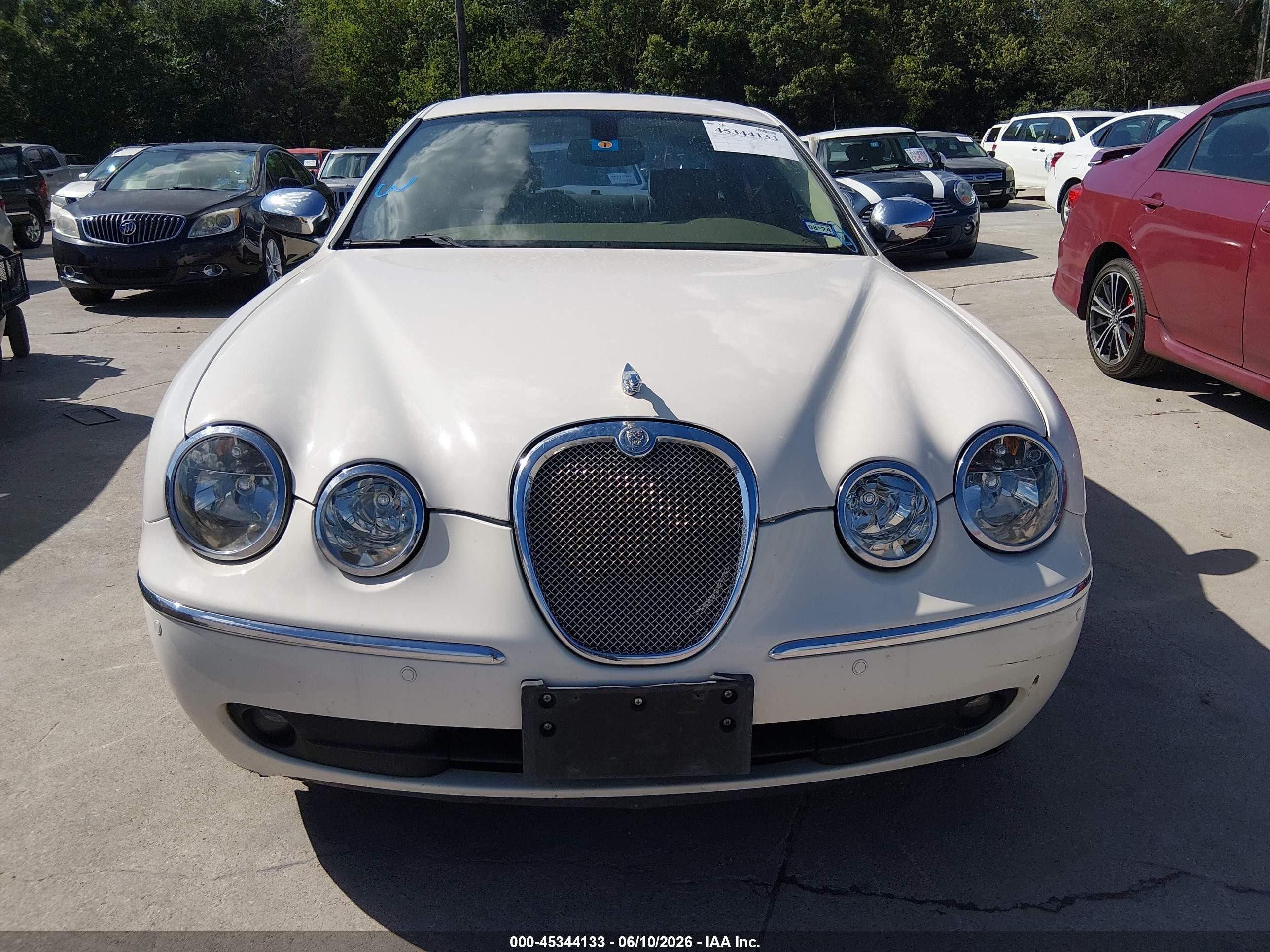 2007 Jaguar S-type 3.0 V6 Cream vin: SAJWA01A27FN78642