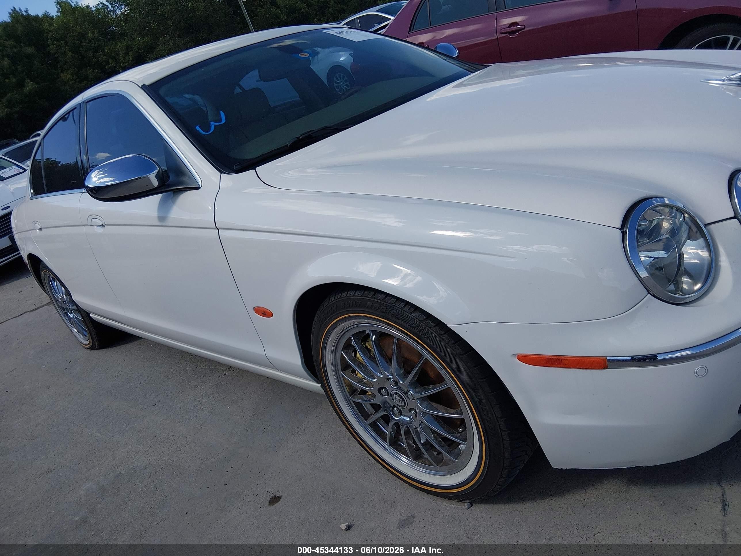 2007 Jaguar S-type 3.0 V6 Cream vin: SAJWA01A27FN78642