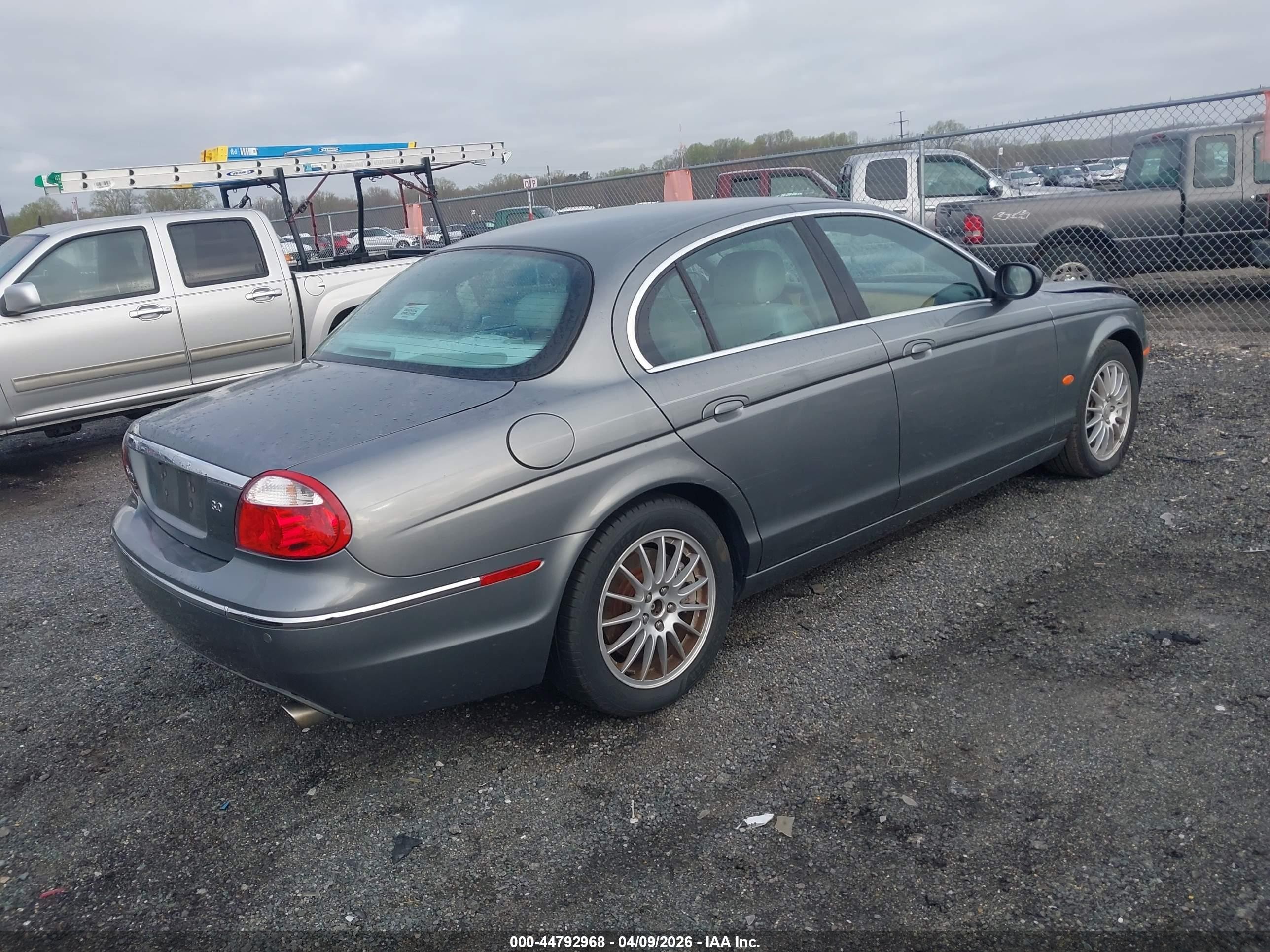 2006 Jaguar S-type 3.0l V6 Gray vin: SAJWA01A56FN57234