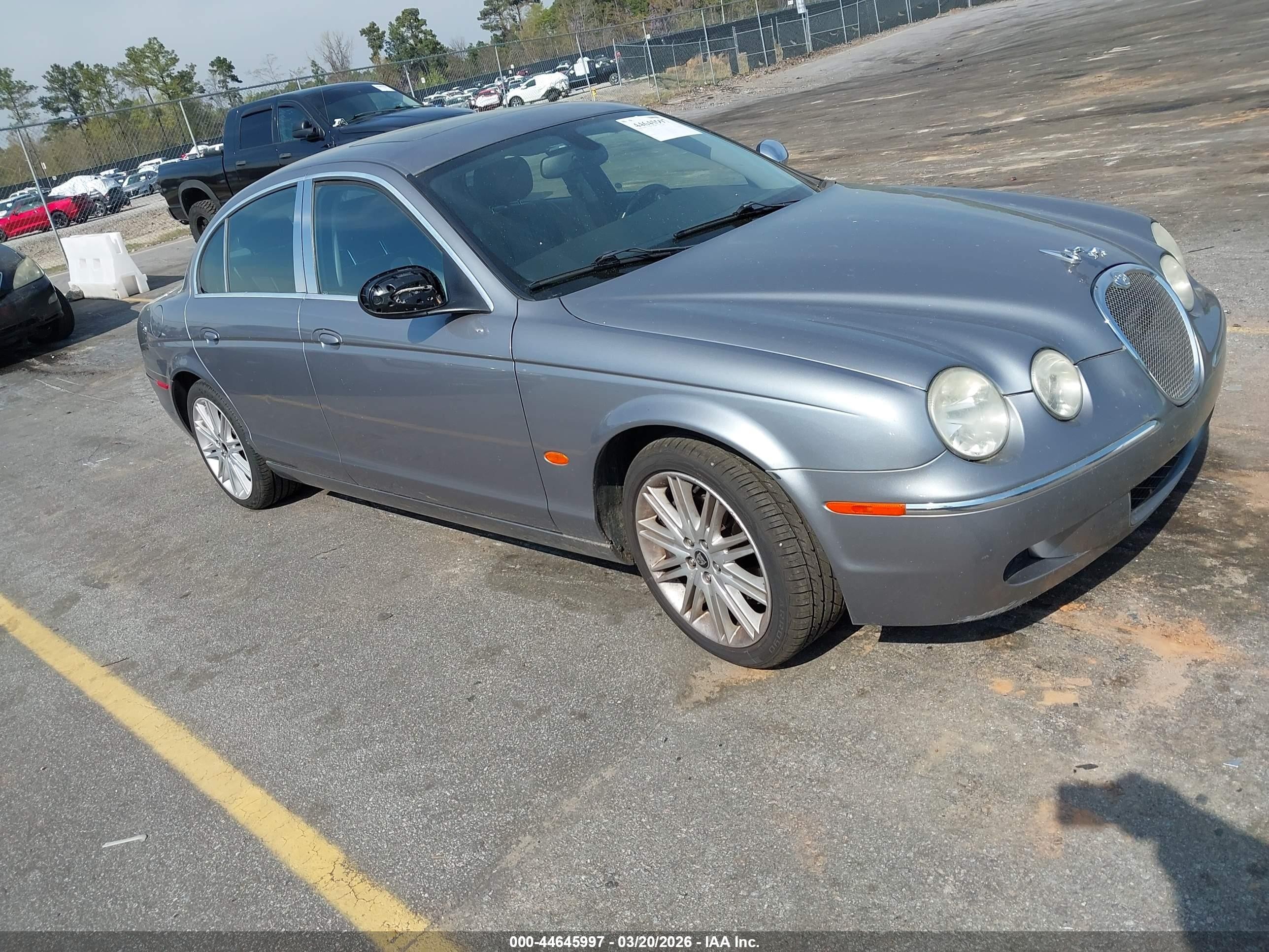 2008 Jaguar S-type 3.0 V6 Silver vin: SAJWA01A58FN88986