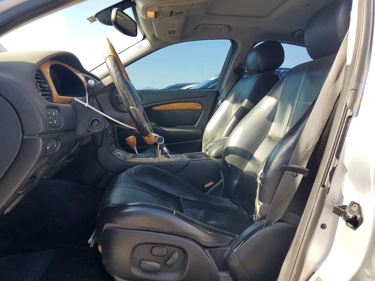 2006 Jaguar S-type Silver vin: SAJWA01A66FN67478