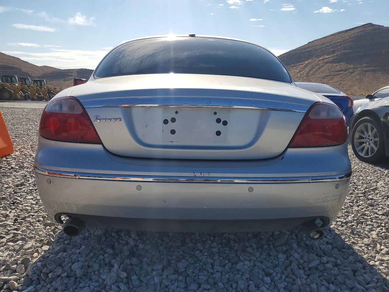 2006 Jaguar S-type Silver vin: SAJWA01A66FN67478