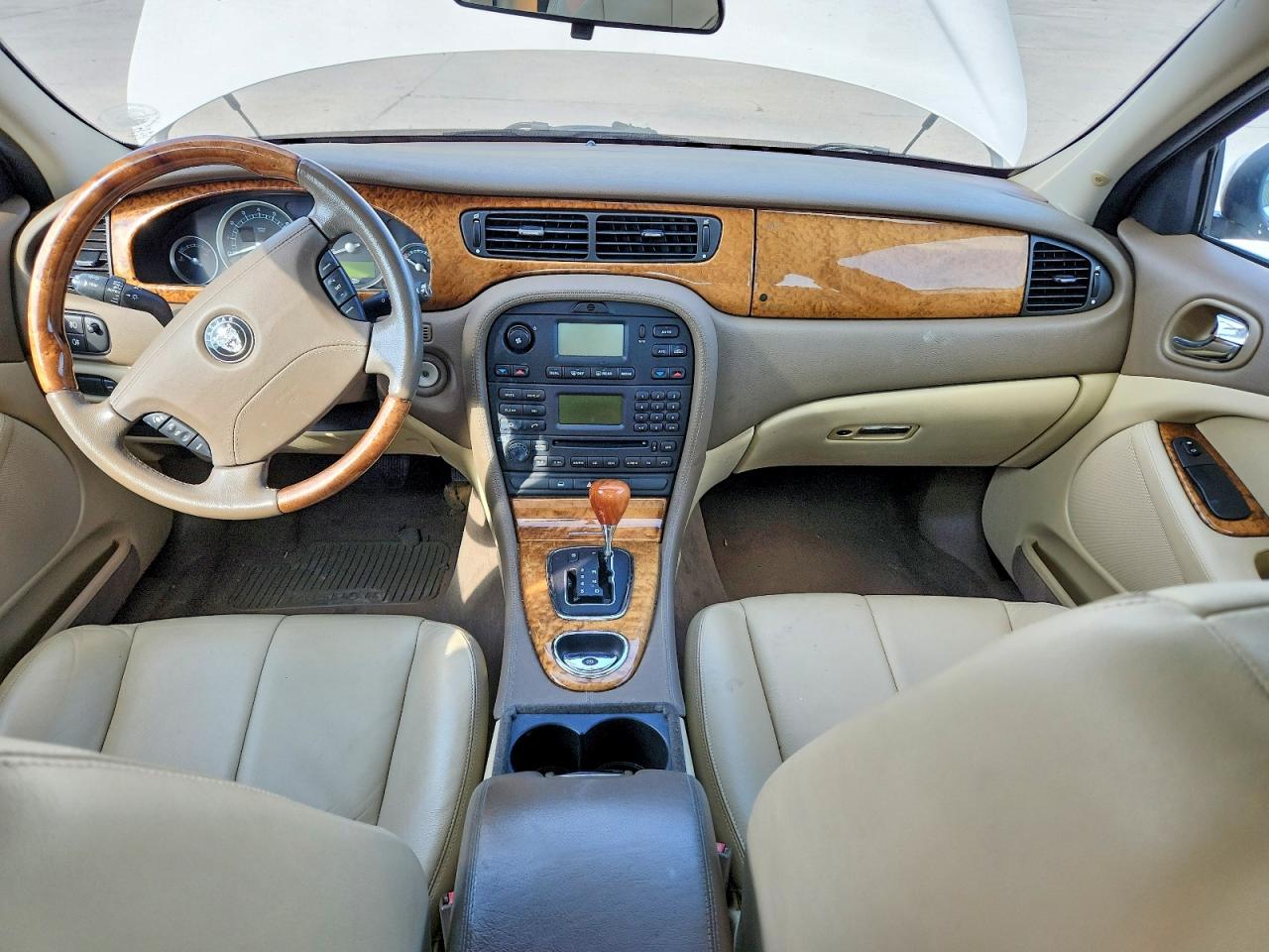 2006 Jaguar S-type White vin: SAJWA01A66FN70543